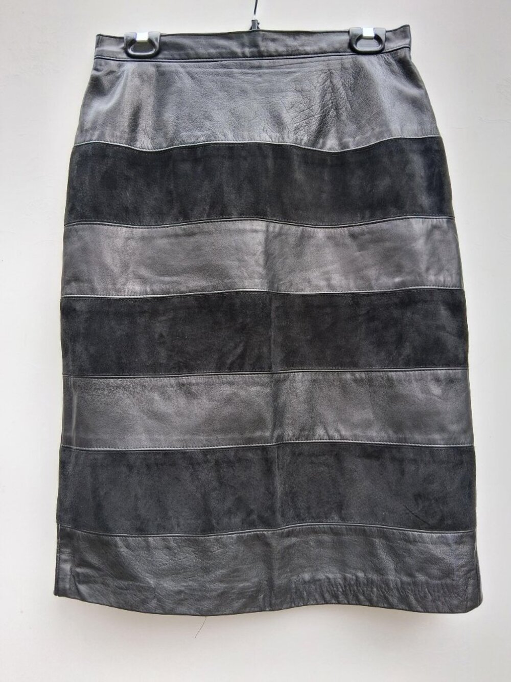 Vintage Danier suede and leather straight skirt, black (size L)